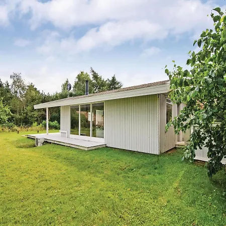 Three-bedroom Holiday In Knebel *