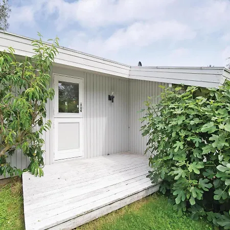 Three-bedroom Holiday In Knebel Feriehus *