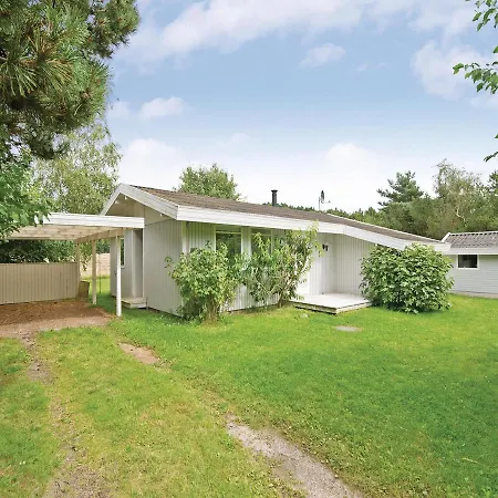 Three-bedroom Holiday In Knebel Feriehus Ørby
