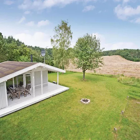 Three-bedroom Holiday In Knebel *